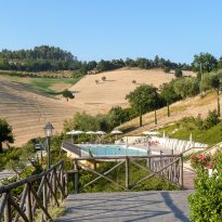 Serrungarina Le Marche